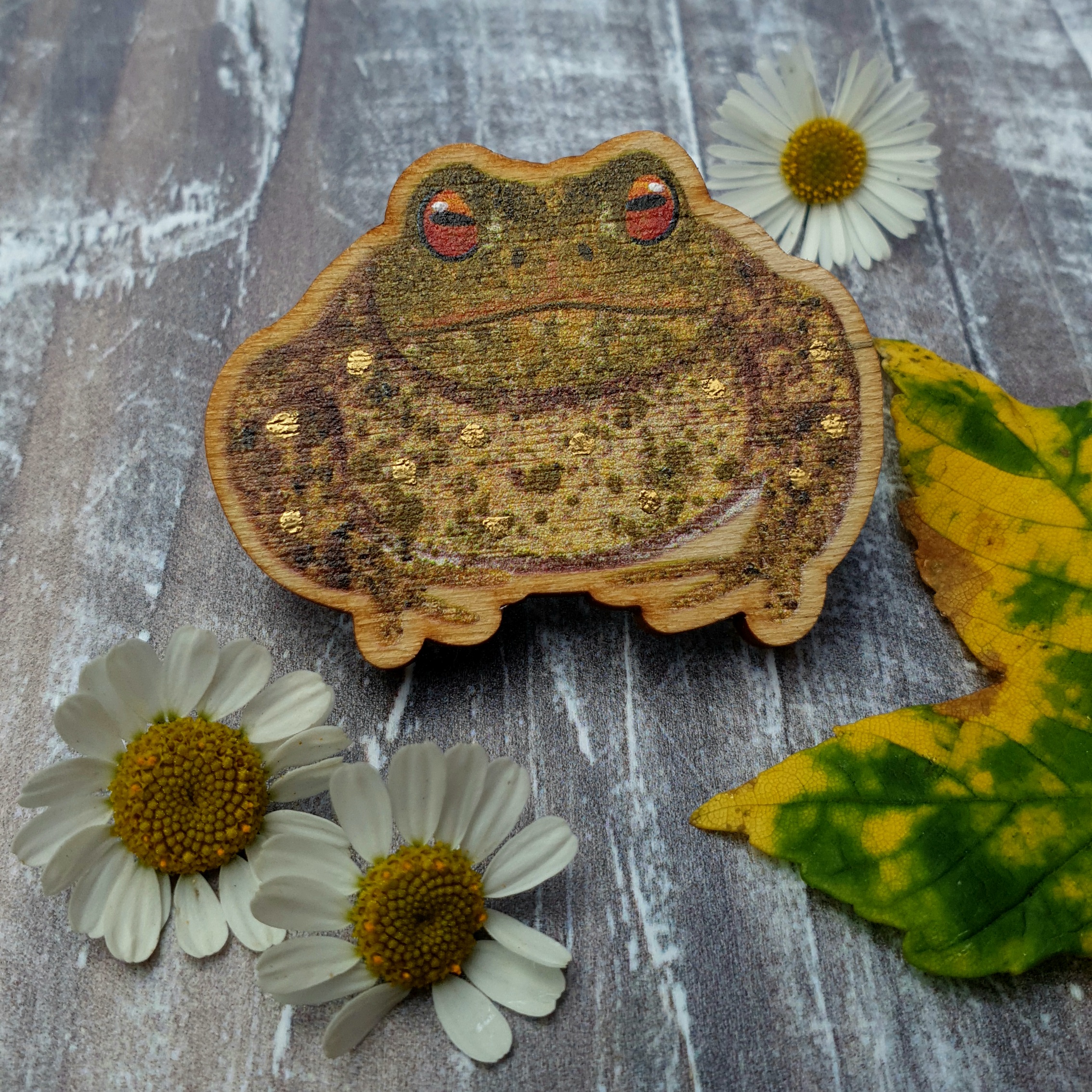 toad wooden pin by daffodowndilly, cre8kits 2